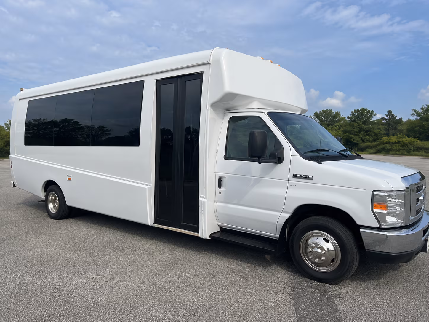15 Passenger Party Bus Exterior